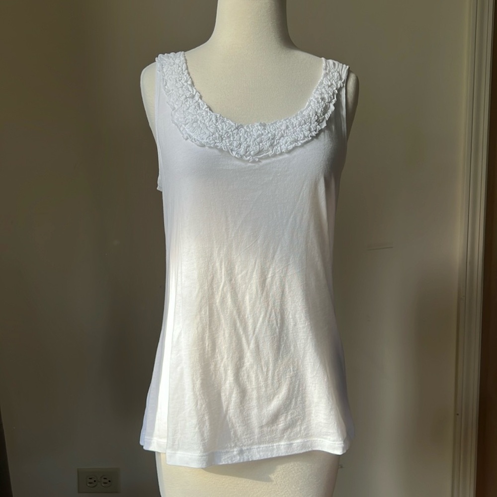 ANN TAYLOR LOFT Women’s White Scoop Neck Tank Top with Ruffle Detail Size M